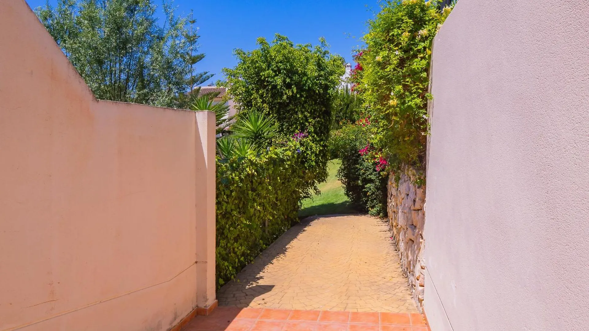 Holiday home Cubo'S Townhouse Sierrezuela Villa Fuengirola Spain