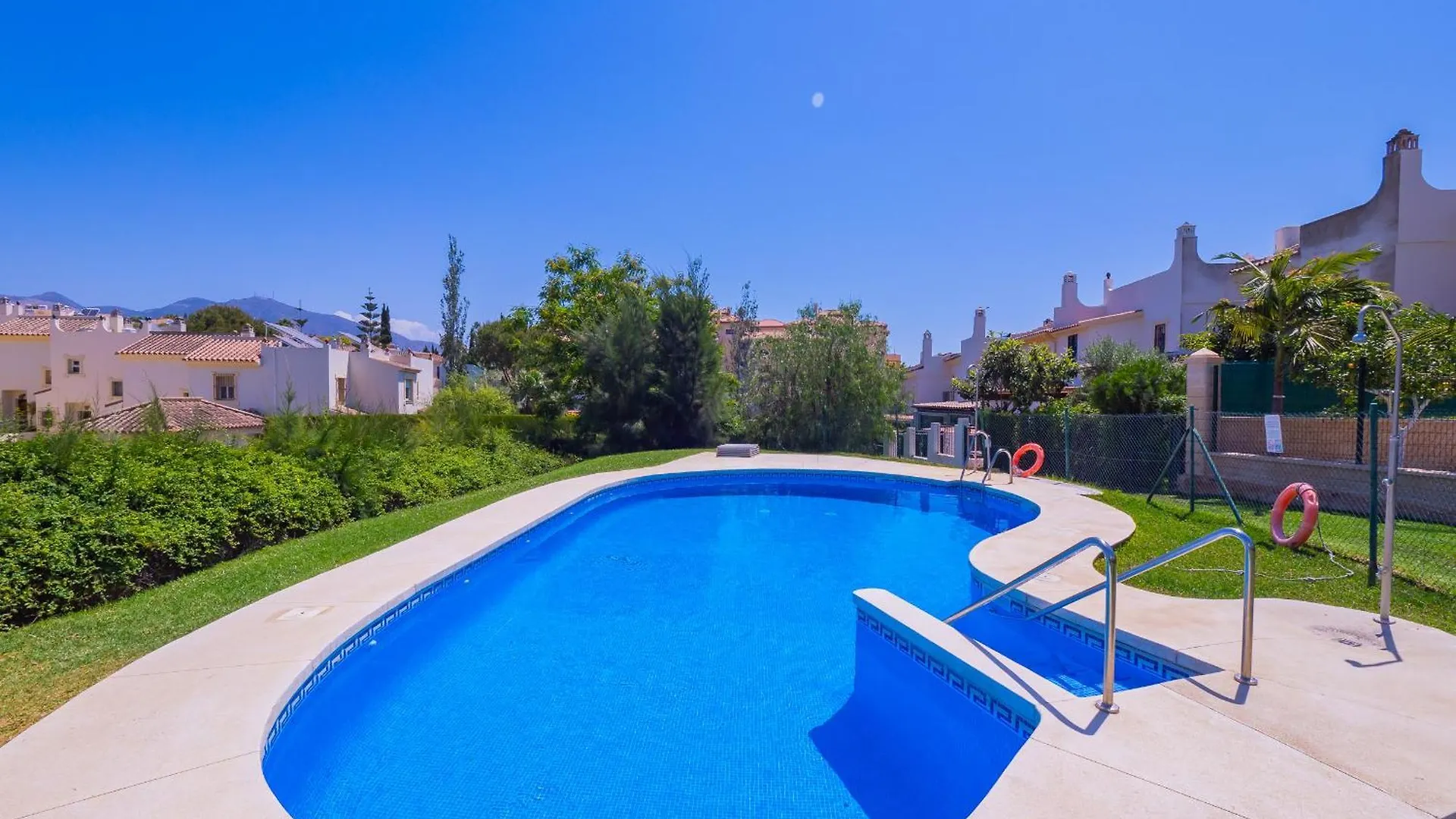 Holiday home Cubo'S Townhouse Sierrezuela Villa Fuengirola