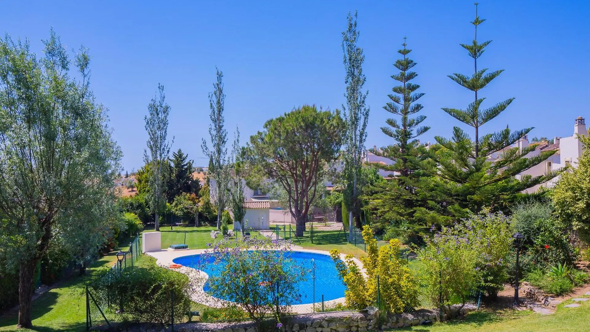 Cubo'S Townhouse Sierrezuela Villa Fuengirola 0*,