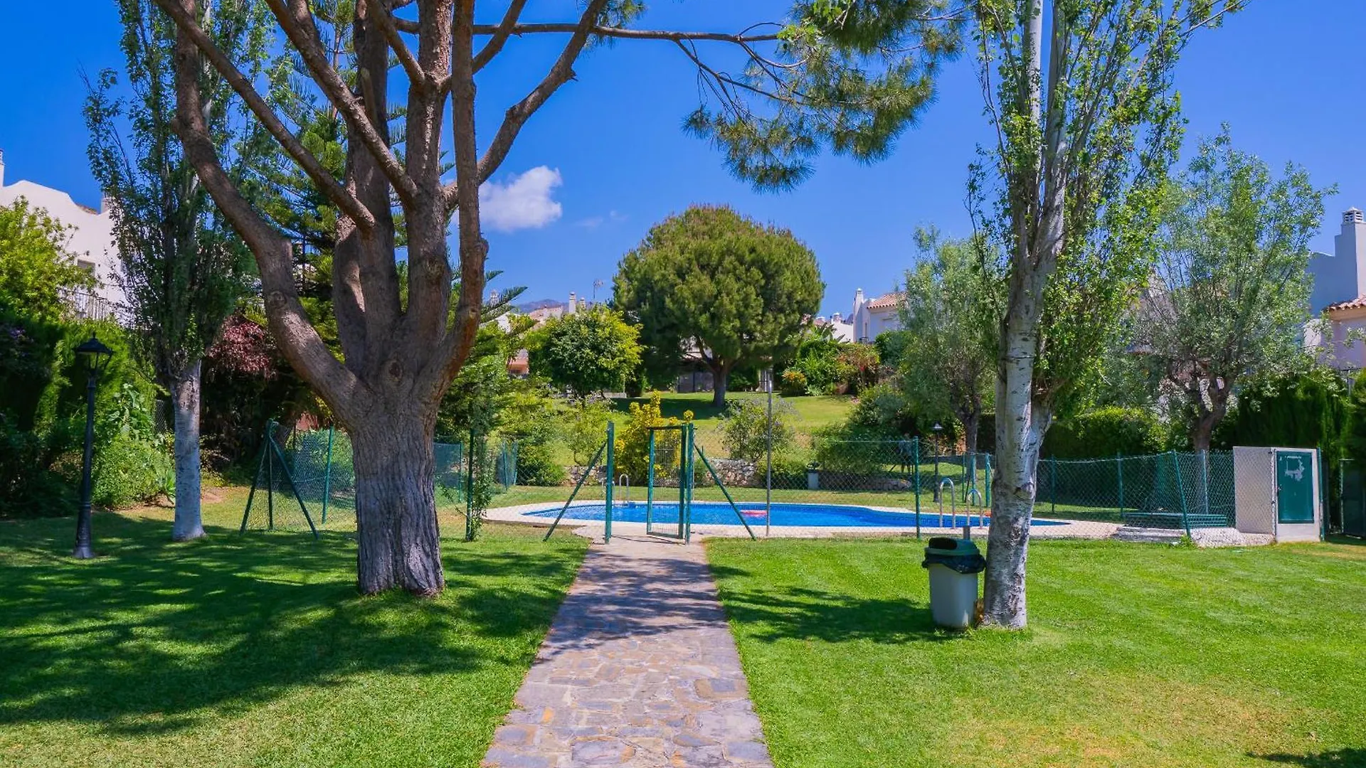 Cubo'S Townhouse Sierrezuela Villa Fuengirola Holiday home
